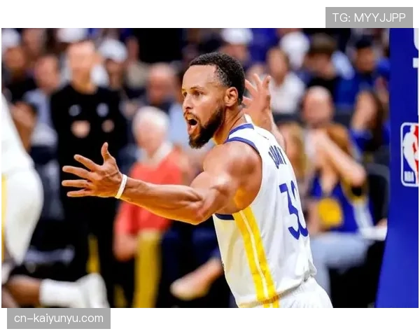 库里又在车库投篮到凌晨？这人到底睡不睡觉啊