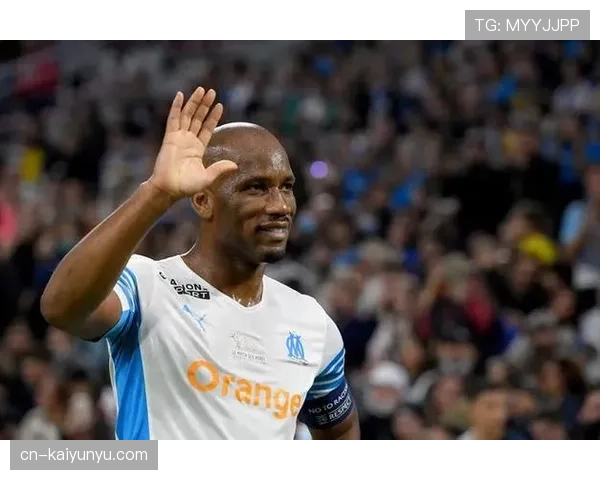 德罗巴如何以禁区争顶持续压制当代锋线？